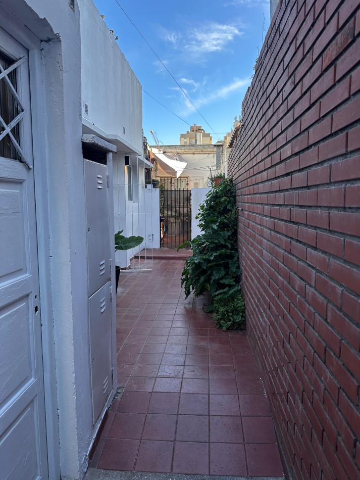 PH DOS AMBIENTES CON PATIO RECICLADO A NUEVO 
