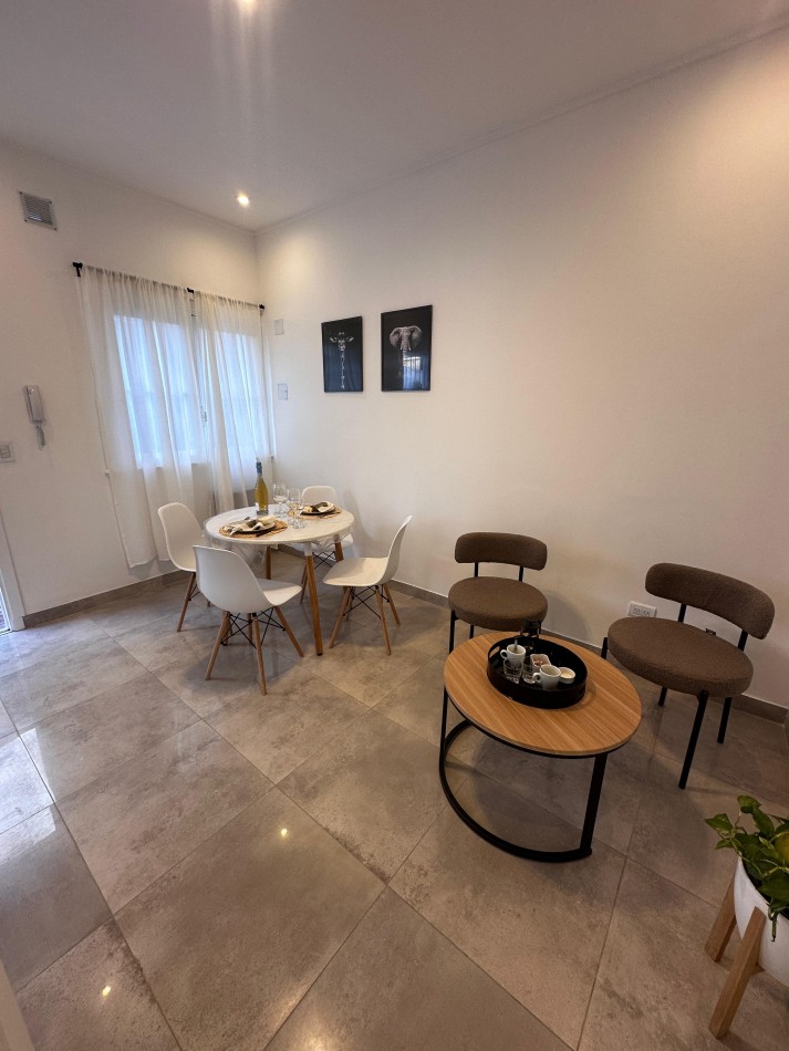 PH DOS AMBIENTES CON PATIO RECICLADO A NUEVO 
