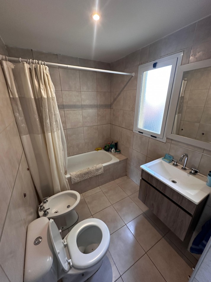 DEPARAMENTO 2 AMBIENTES CON BALCON AL FRENTE ZONA MOGOTES