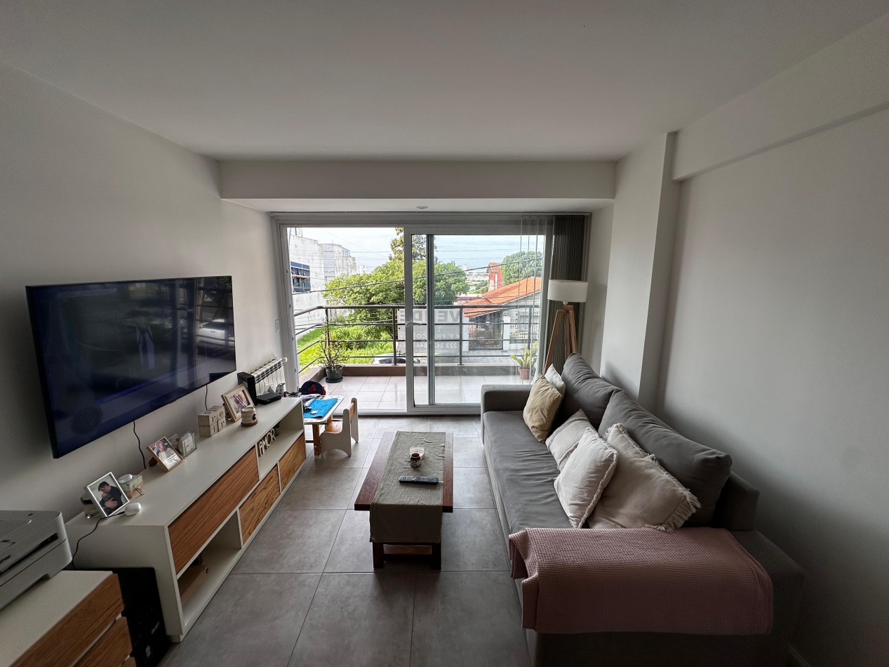 DEPARAMENTO 2 AMBIENTES CON BALCON AL FRENTE ZONA MOGOTES