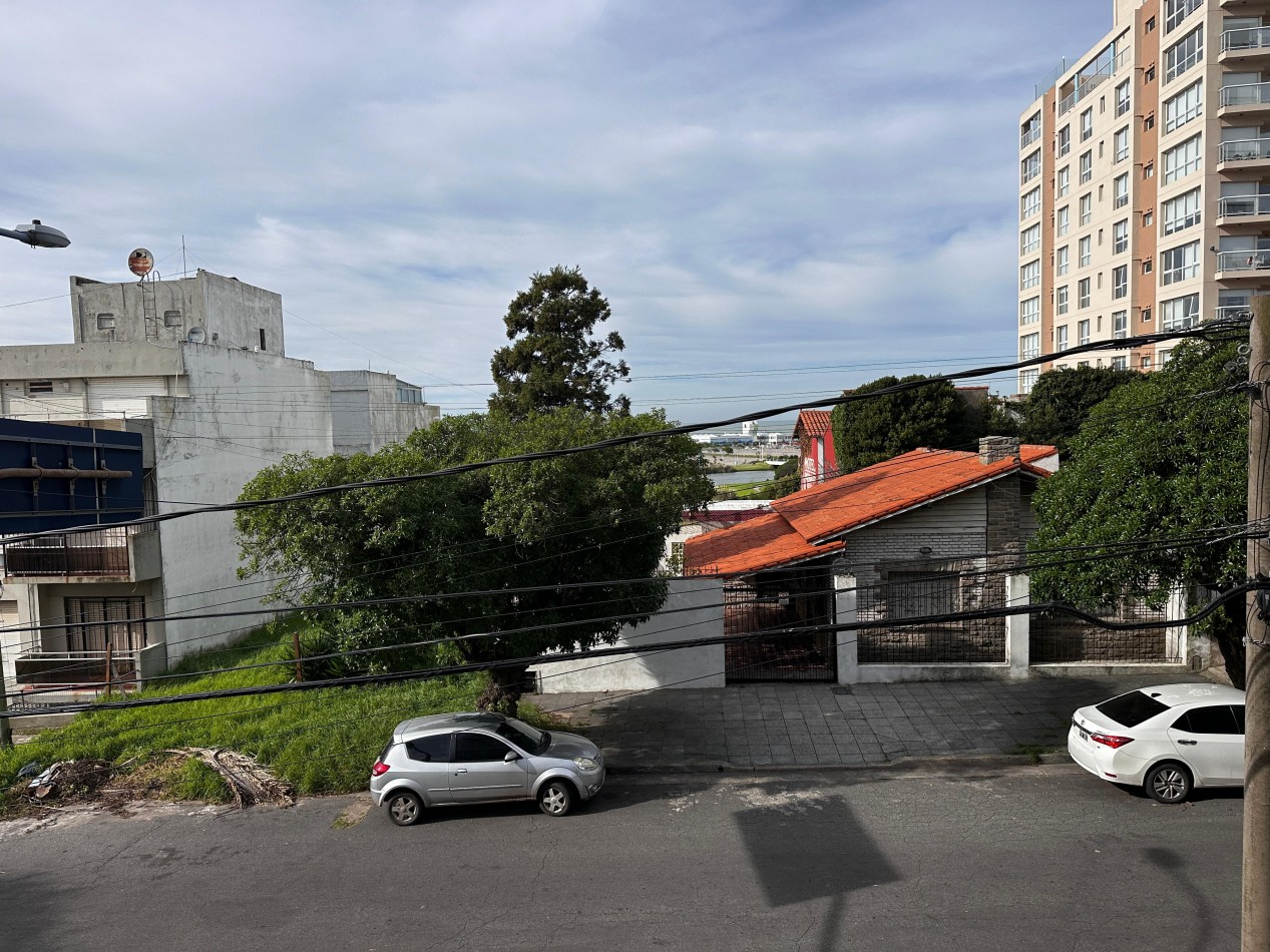 DEPARAMENTO 2 AMBIENTES CON BALCON AL FRENTE ZONA MOGOTES