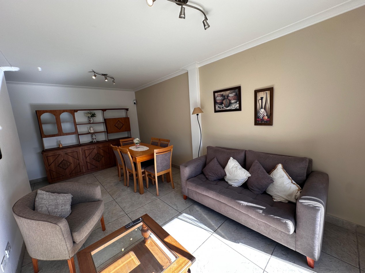 DEPARTAMENTO 3 AMBIENTES CON BALCON AL FRENTE ZONA LA PERLA