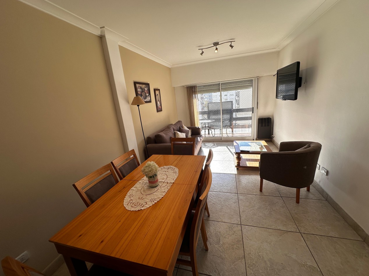 DEPARTAMENTO 3 AMBIENTES CON BALCON AL FRENTE ZONA LA PERLA