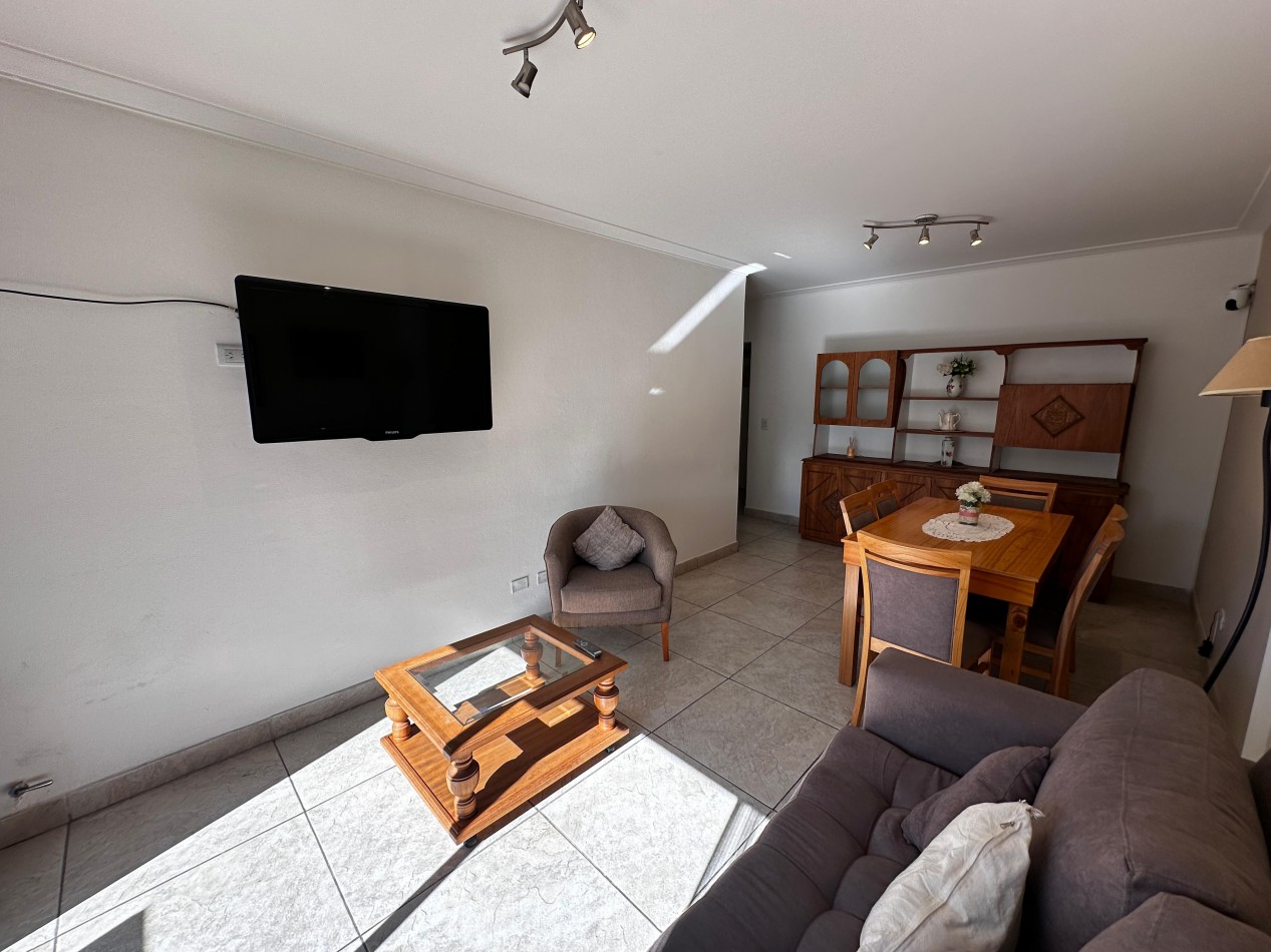 DEPARTAMENTO 3 AMBIENTES CON BALCON AL FRENTE ZONA LA PERLA
