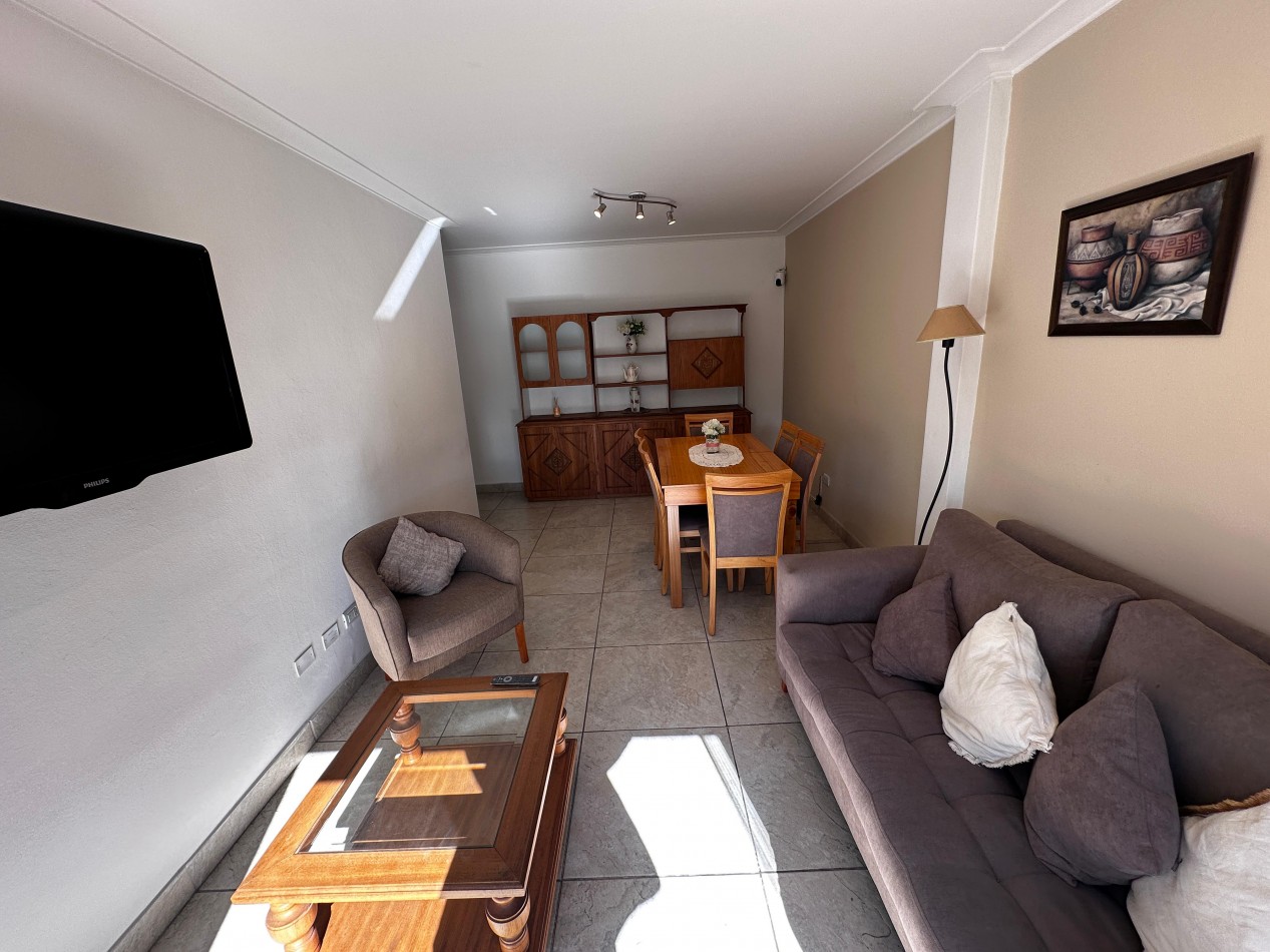 DEPARTAMENTO 3 AMBIENTES CON BALCON AL FRENTE ZONA LA PERLA