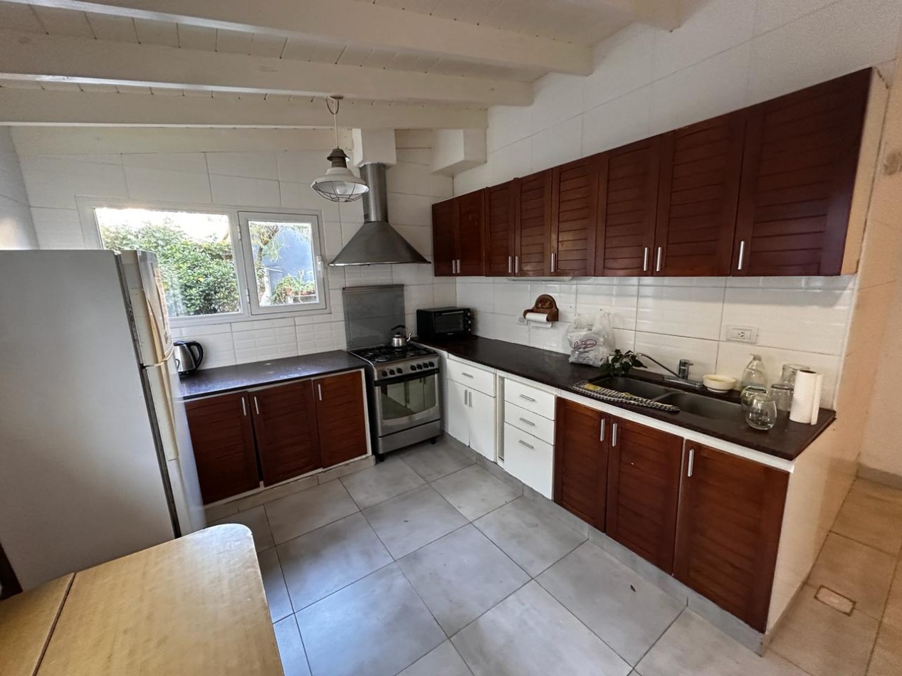 ALQUILER CHALET USO PROFESIONAL ZONA STELLA MARIS