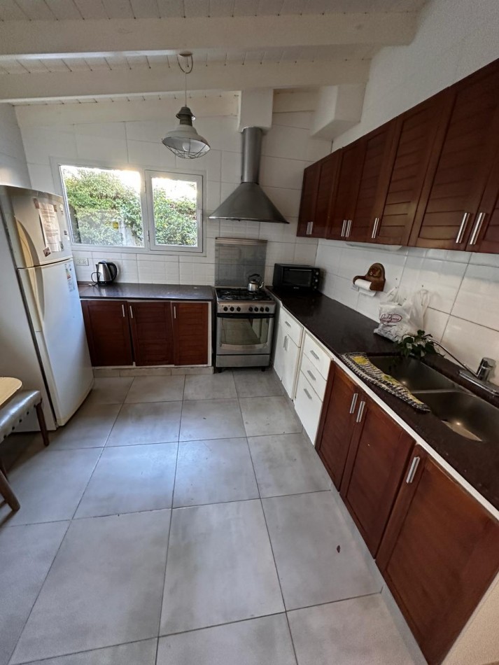ALQUILER CHALET USO PROFESIONAL ZONA STELLA MARIS