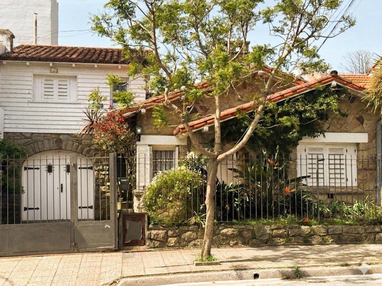 ALQUILER CHALET USO PROFESIONAL ZONA STELLA MARIS