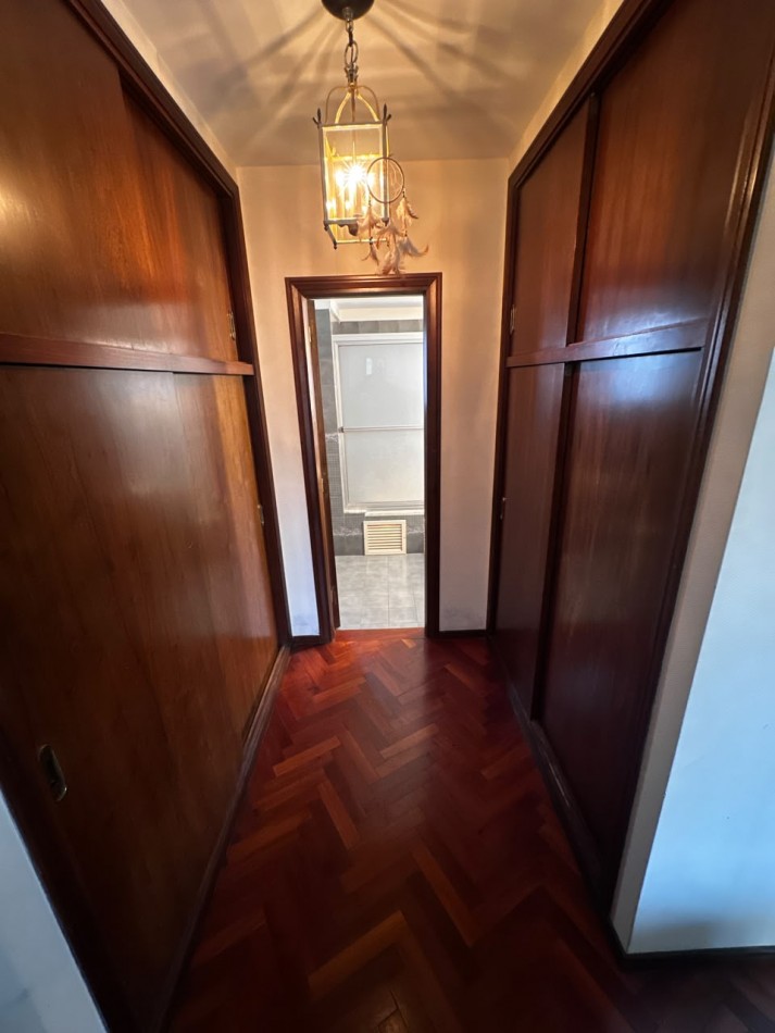 DEPARTAMENTO 3 AMBIENTES CON BALCON CORRIDO A LA CALLE