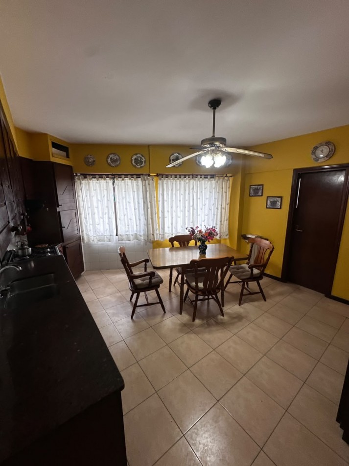 DEPARTAMENTO 3 AMBIENTES CON BALCON CORRIDO A LA CALLE