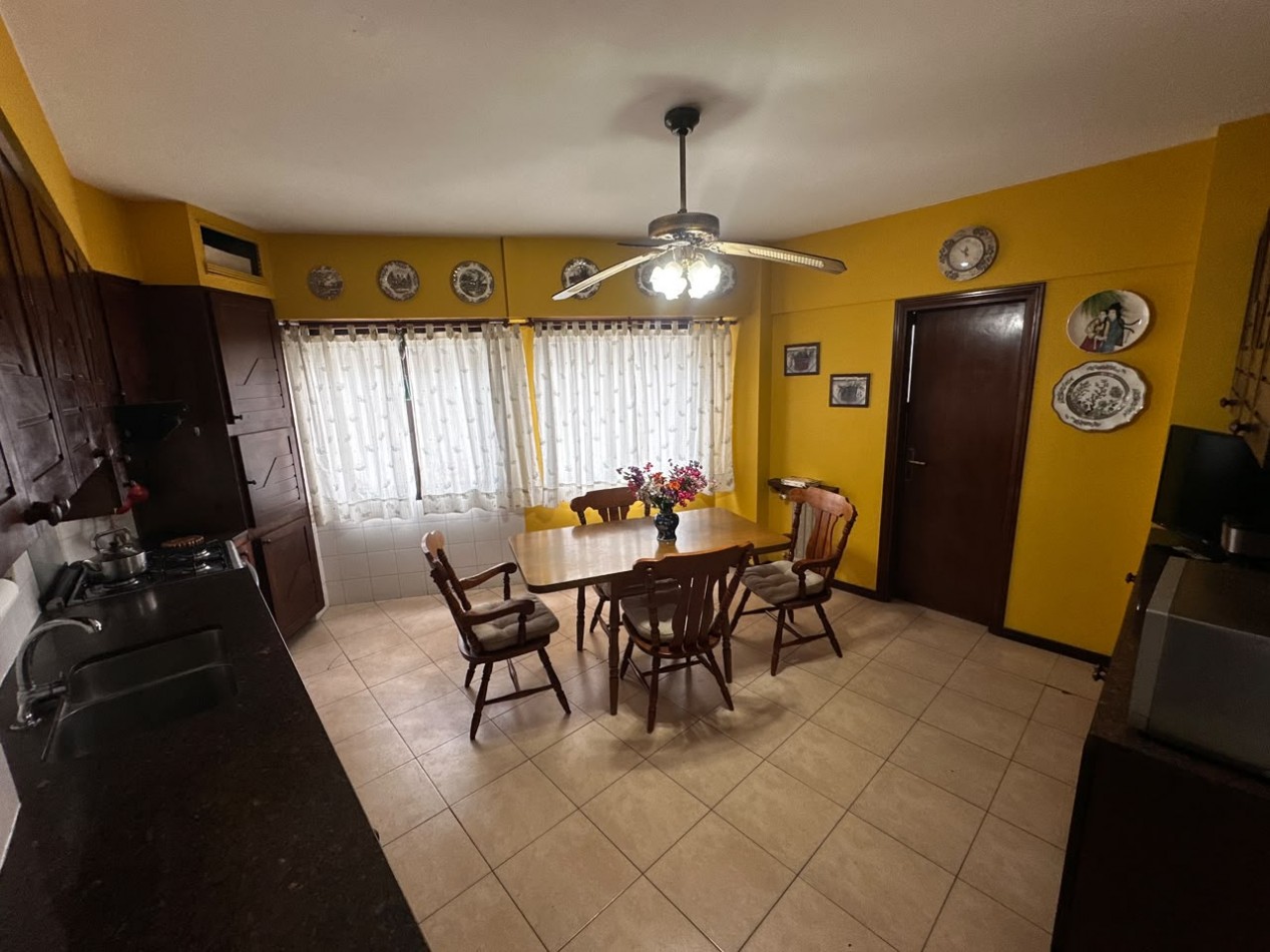 DEPARTAMENTO 3 AMBIENTES CON BALCON CORRIDO A LA CALLE