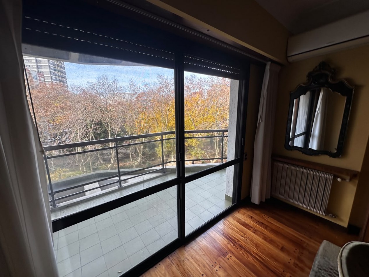 DEPARTAMENTO 3 AMBIENTES CON BALCON CORRIDO A LA CALLE