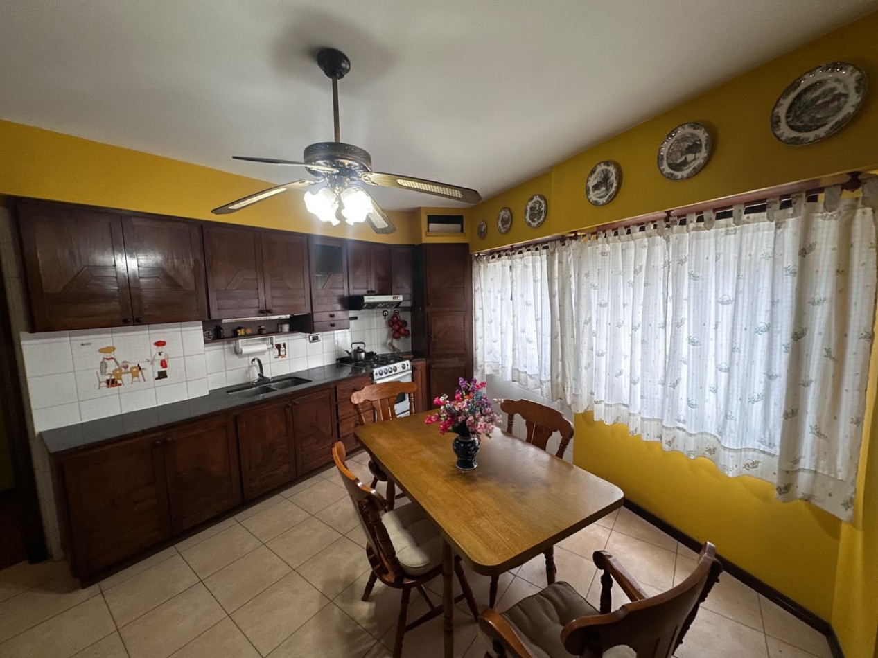 DEPARTAMENTO 3 AMBIENTES CON BALCON CORRIDO A LA CALLE