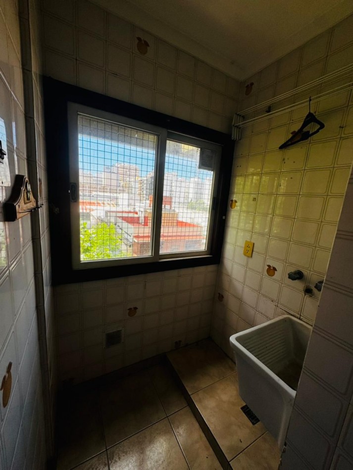 ALQUILER DEPARTAMENTO 3 AMBIENTES CON BALCON Y COCHERA