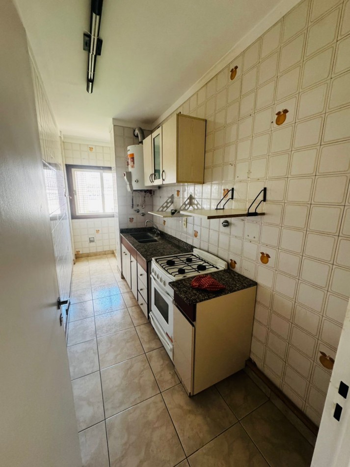 ALQUILER DEPARTAMENTO 3 AMBIENTES CON BALCON Y COCHERA