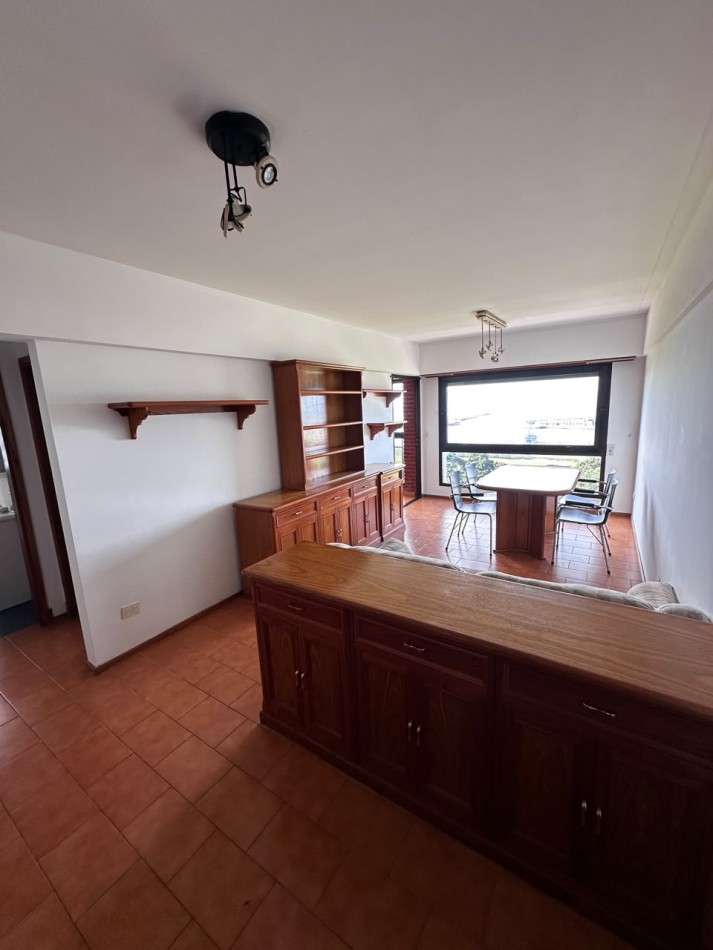 VENTA DEPARTAMENTO 2 AMBIENTES CON COCHERA,BAULERA Y VISTA AL MAR