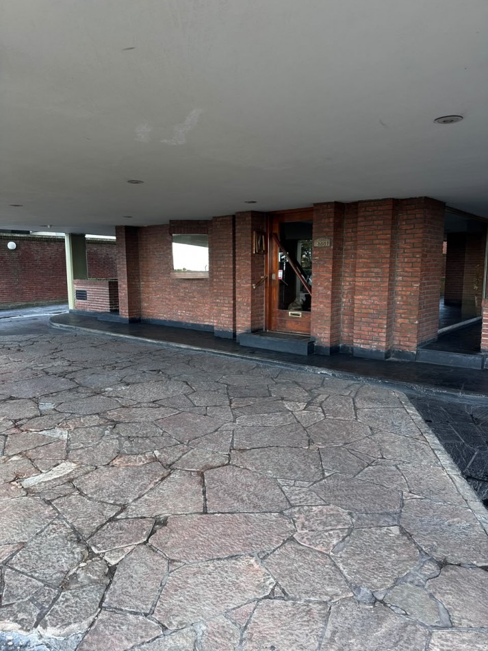 VENTA DEPARTAMENTO 2 AMBIENTES CON COCHERA,BAULERA Y VISTA AL MAR