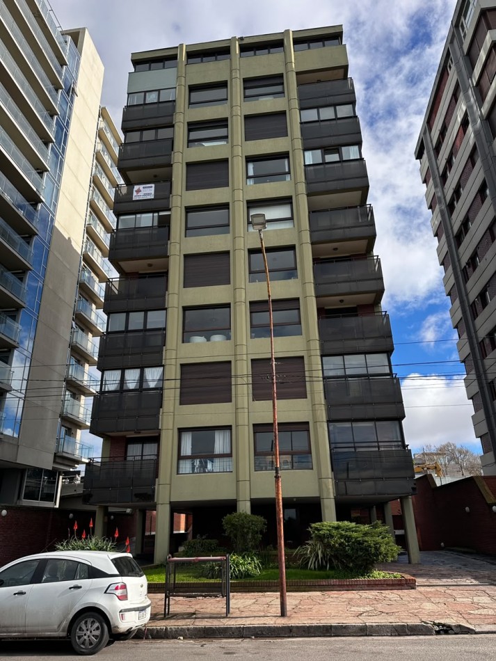 VENTA DEPARTAMENTO 2 AMBIENTES CON COCHERA,BAULERA Y VISTA AL MAR