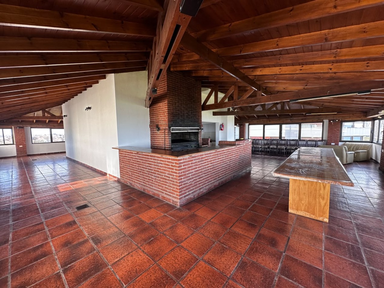 VENTA DEPARTAMENTO 2 AMBIENTES CON COCHERA,BAULERA Y VISTA AL MAR