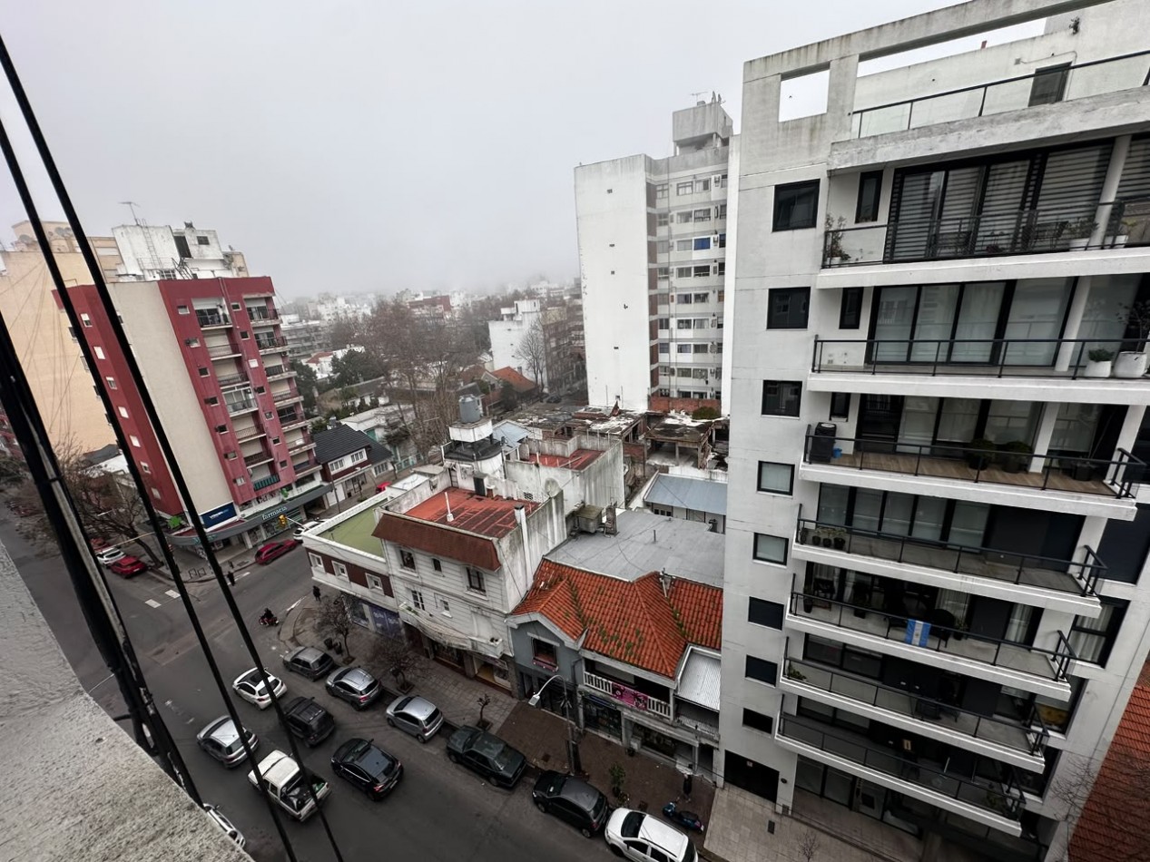 MONOAMBIENTE A LA CALLE ZONA ALDREY