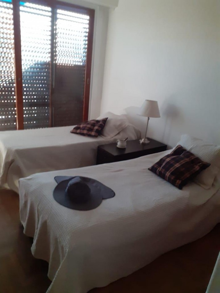 ALQUILER 3 AMBIENTES EN PLAYA GRANDE