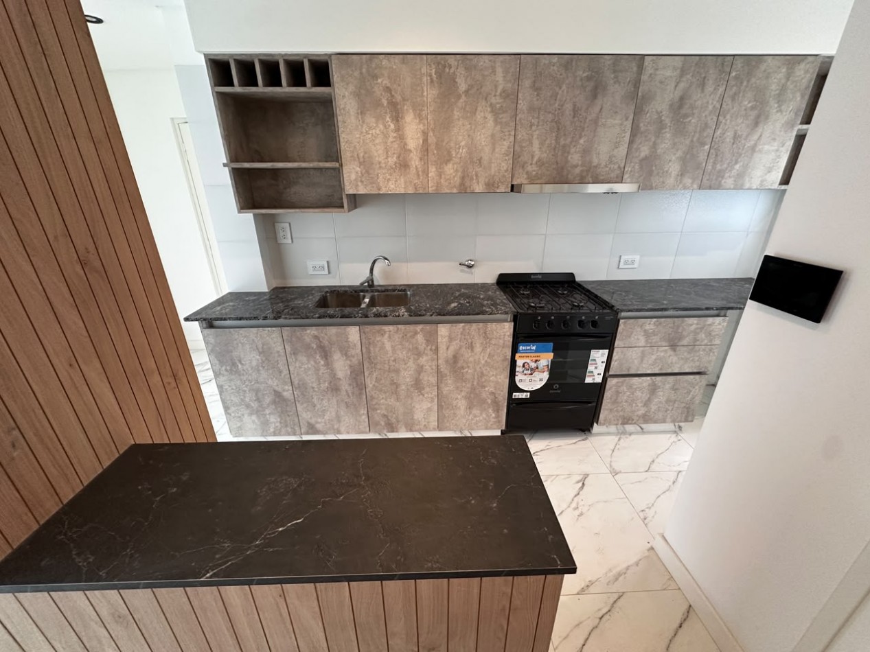 VENTA DEPARTAMENTO 2 AMBIENTES A ESTRENAR CON BALCON Y COCHERA