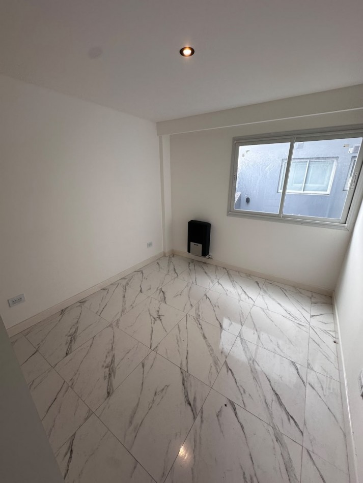 VENTA DEPARTAMENTO 2 AMBIENTES A ESTRENAR CON BALCON Y COCHERA