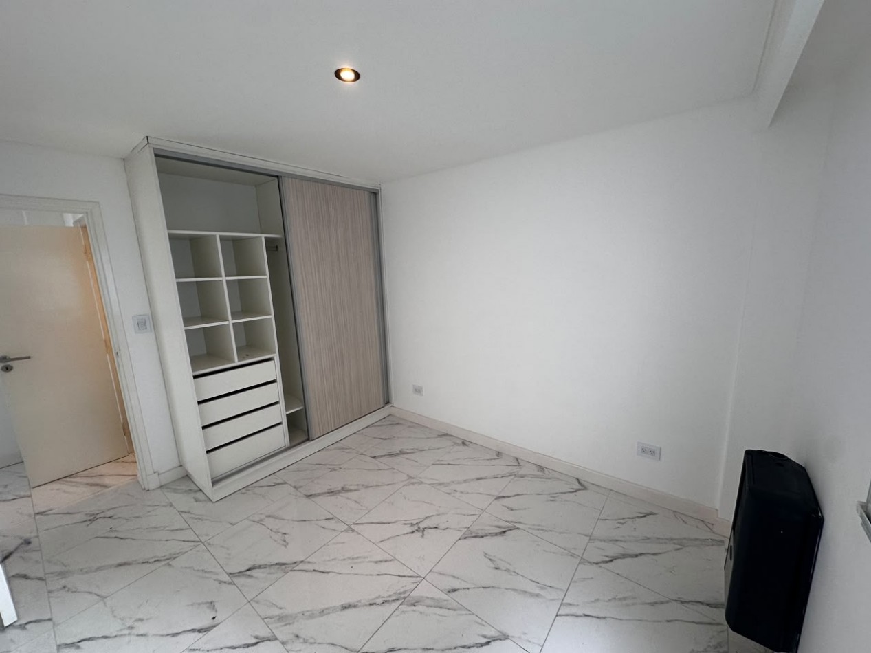VENTA DEPARTAMENTO 2 AMBIENTES A ESTRENAR CON BALCON Y COCHERA