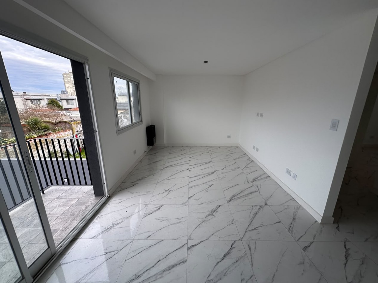 VENTA DEPARTAMENTO 2 AMBIENTES A ESTRENAR CON BALCON Y COCHERA