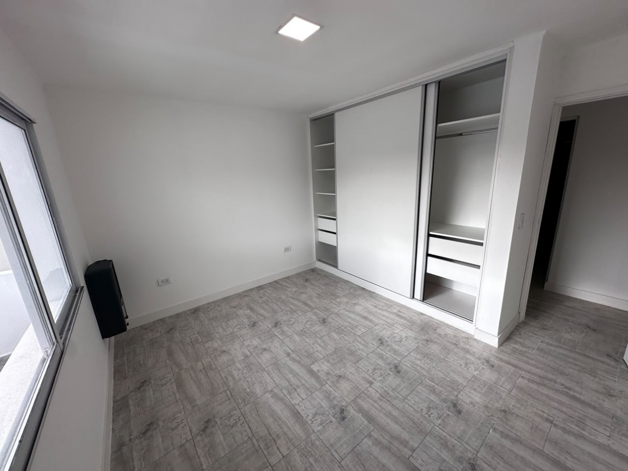 VENTA DUPLEX 3 AMBIENTES CON GARAGE Y PATIO