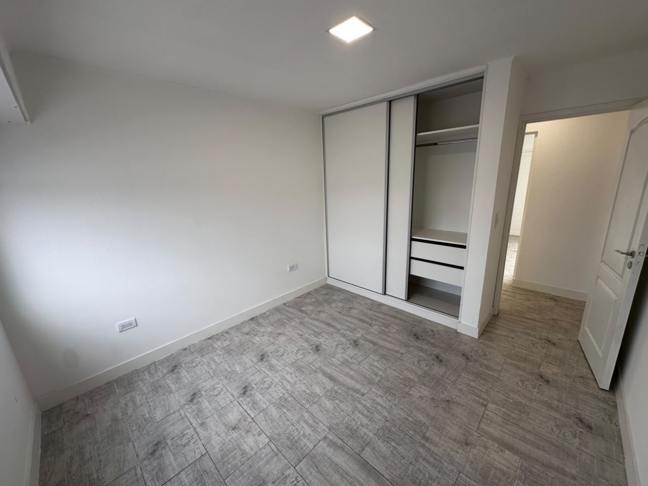 VENTA DUPLEX 3 AMBIENTES CON GARAGE Y PATIO