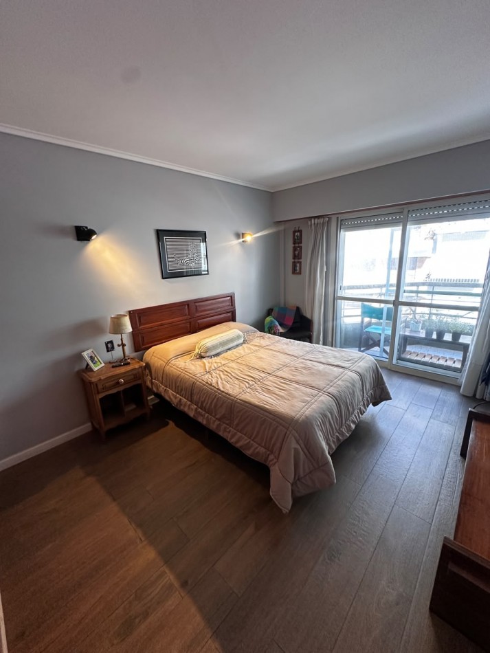 VENTA SEMIPISO DE 3 AMBIENTES CON VISTA LATERAL AL MAR EN LA PERLA
