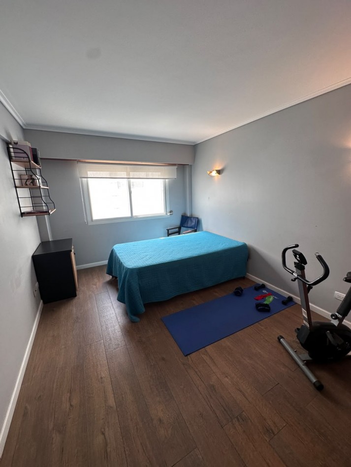 VENTA SEMIPISO DE 3 AMBIENTES CON VISTA LATERAL AL MAR EN LA PERLA