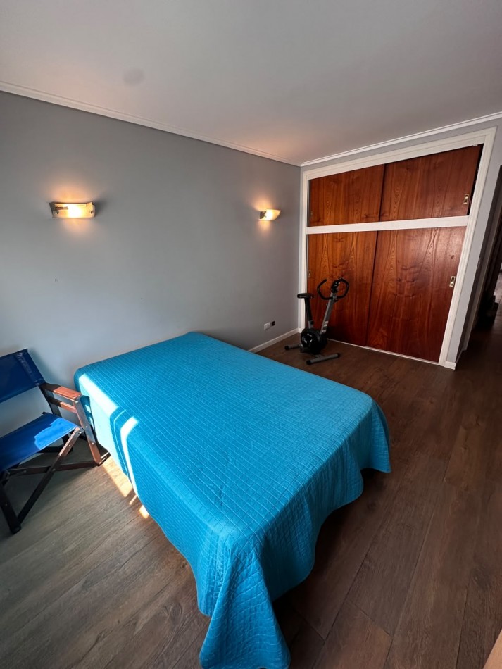 VENTA SEMIPISO DE 3 AMBIENTES CON VISTA LATERAL AL MAR EN LA PERLA