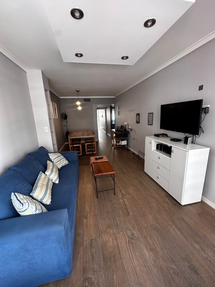VENTA SEMIPISO DE 3 AMBIENTES CON VISTA LATERAL AL MAR EN LA PERLA