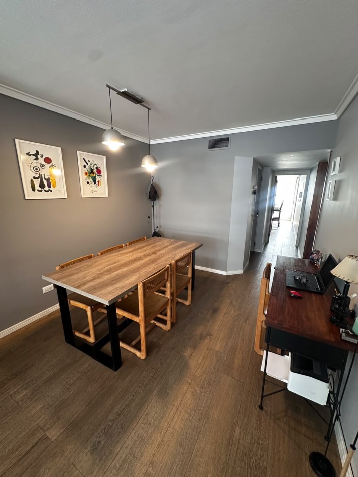 VENTA SEMIPISO DE 3 AMBIENTES CON VISTA LATERAL AL MAR EN LA PERLA