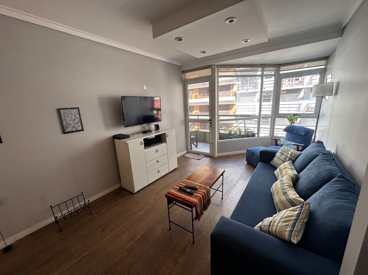 VENTA SEMIPISO DE 3 AMBIENTES CON VISTA LATERAL AL MAR EN LA PERLA