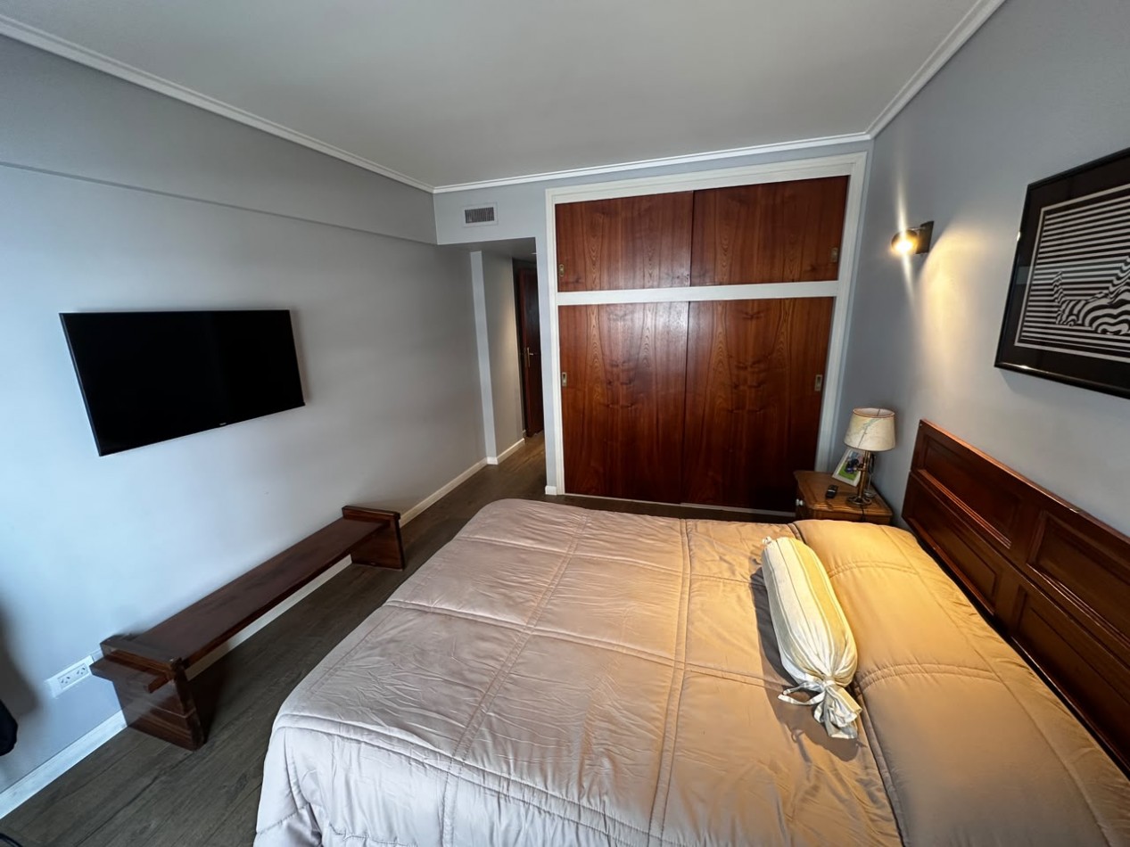 VENTA SEMIPISO DE 3 AMBIENTES CON VISTA LATERAL AL MAR EN LA PERLA