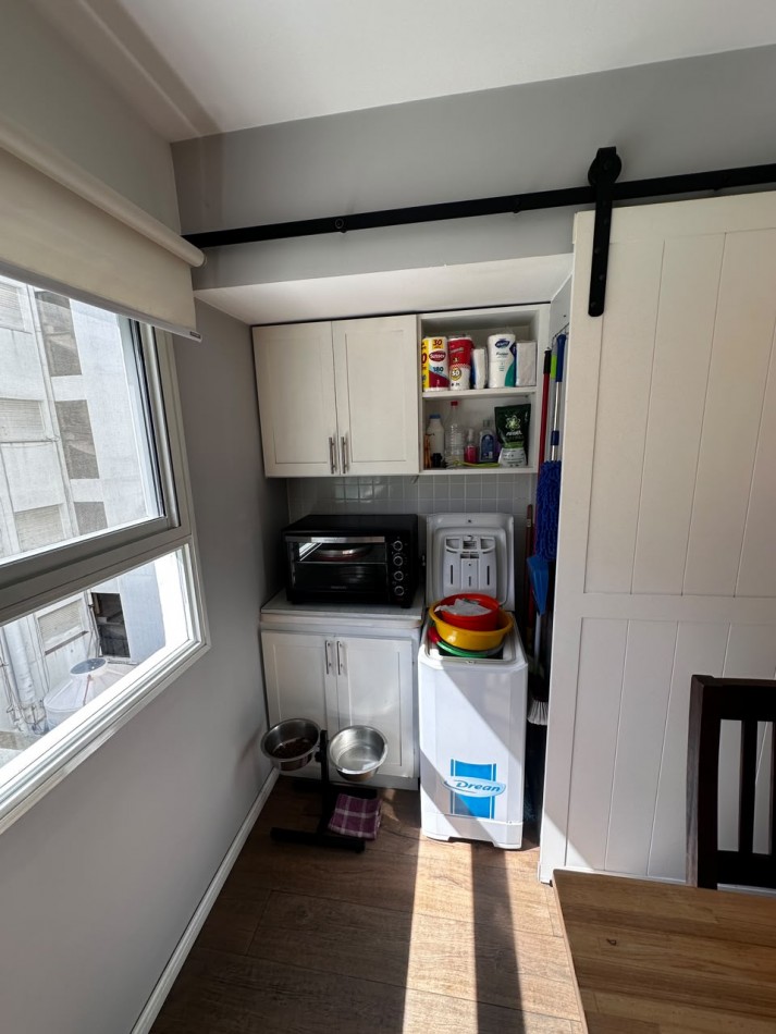 VENTA SEMIPISO DE 3 AMBIENTES CON VISTA LATERAL AL MAR EN LA PERLA