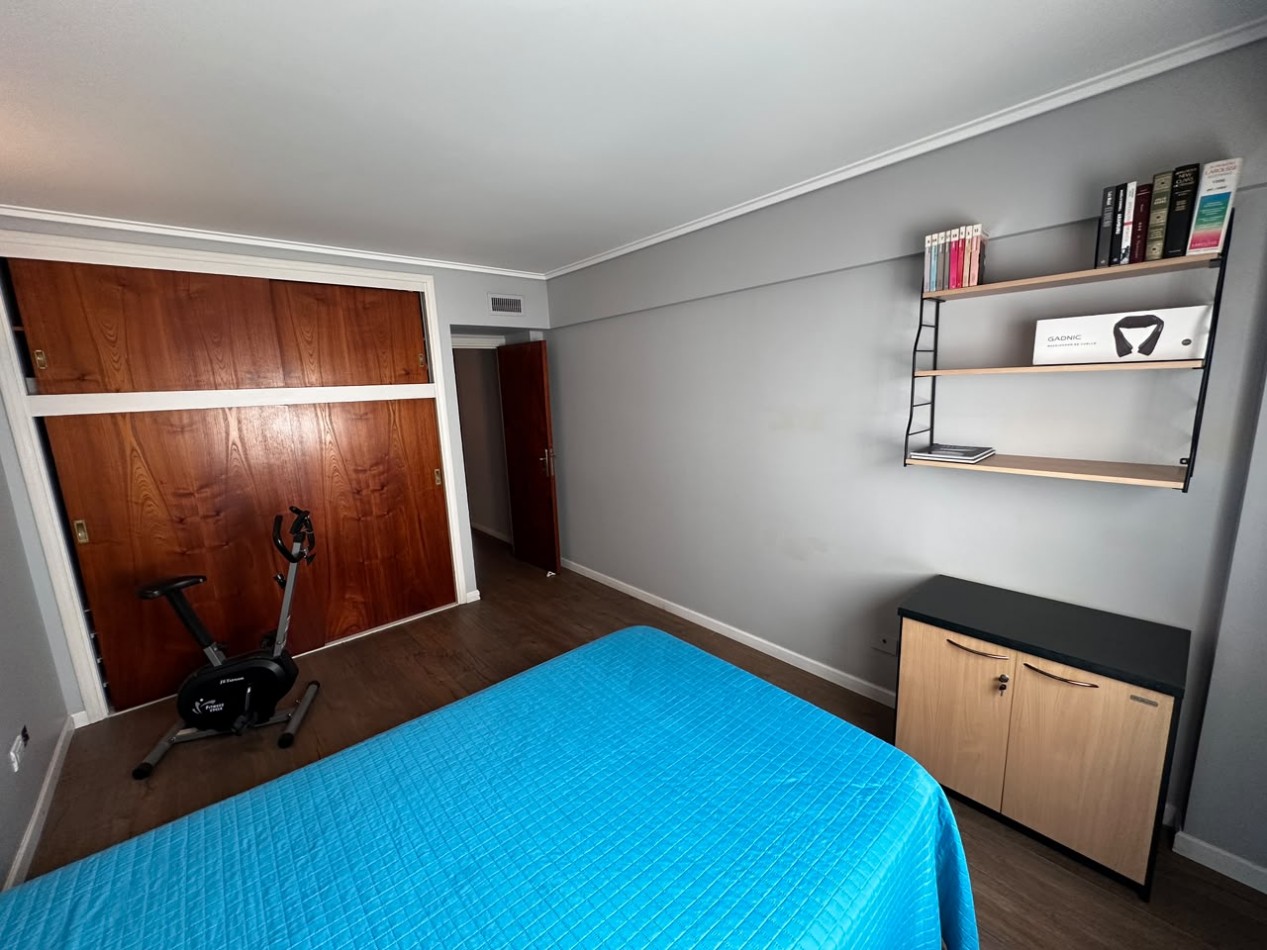VENTA SEMIPISO DE 3 AMBIENTES CON VISTA LATERAL AL MAR EN LA PERLA