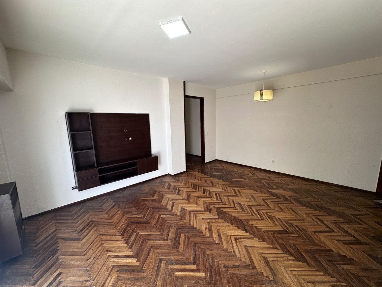 ALQUILER DEPARTAMENTO 3 AMBIENTES CON COCHERA