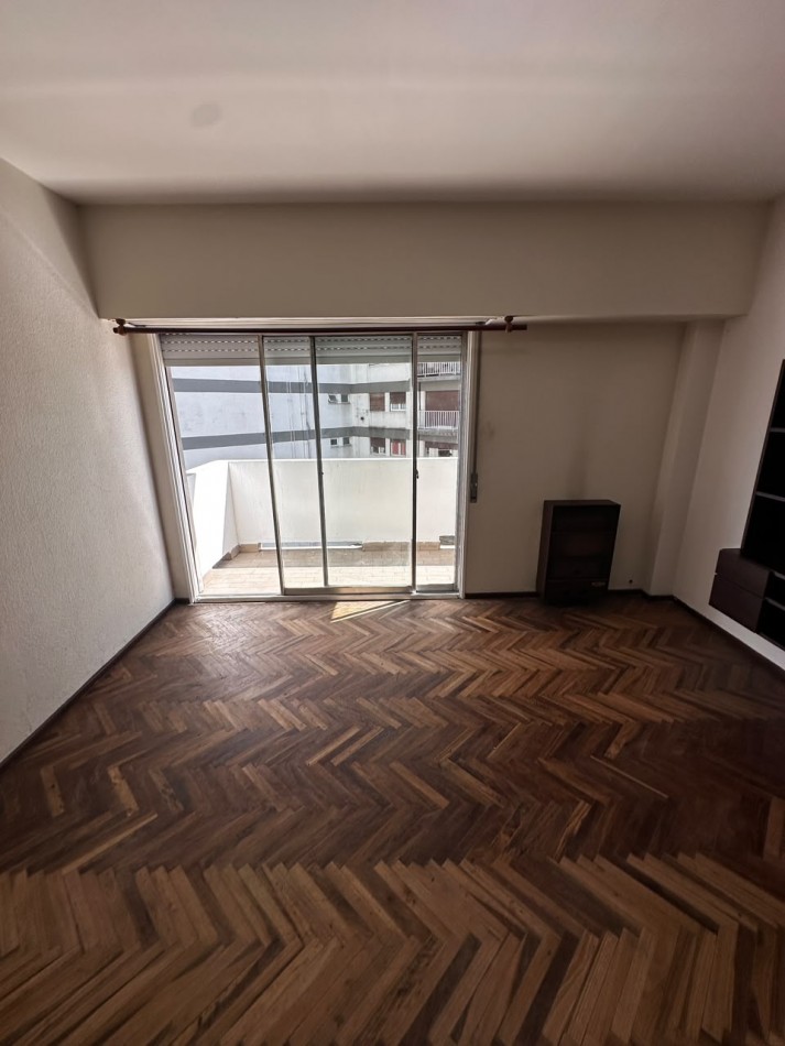 ALQUILER DEPARTAMENTO 3 AMBIENTES CON COCHERA