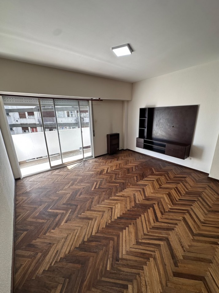 ALQUILER DEPARTAMENTO 3 AMBIENTES CON COCHERA