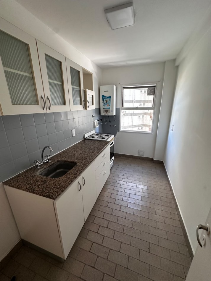 ALQUILER DEPARTAMENTO 3 AMBIENTES CON COCHERA