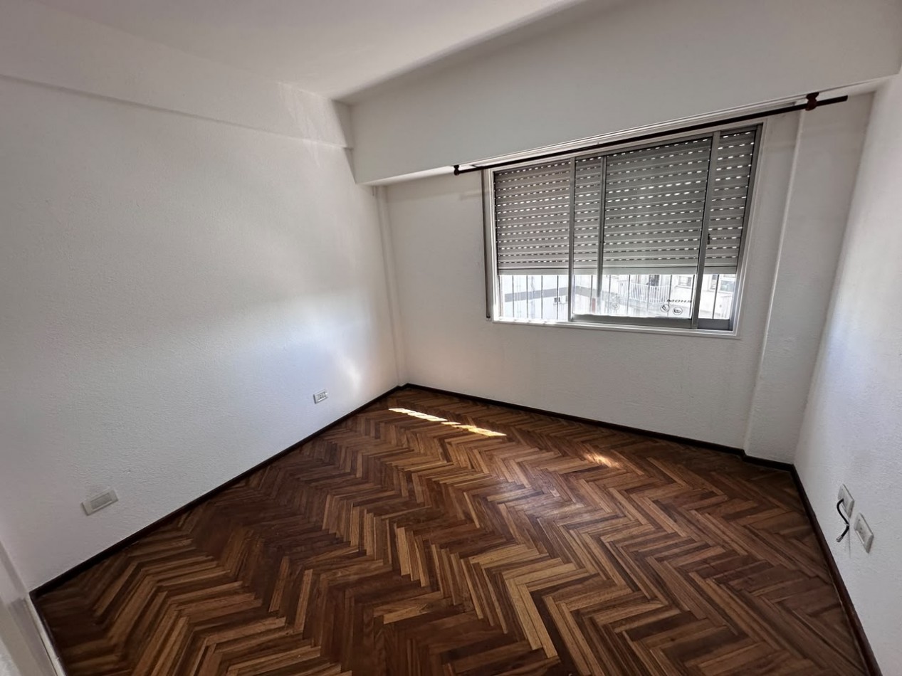 ALQUILER DEPARTAMENTO 3 AMBIENTES CON COCHERA