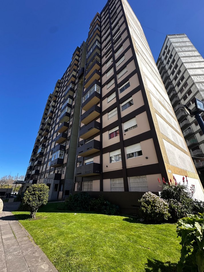 ALQUILER DEPARTAMENTO 3 AMBIENTES CON COCHERA