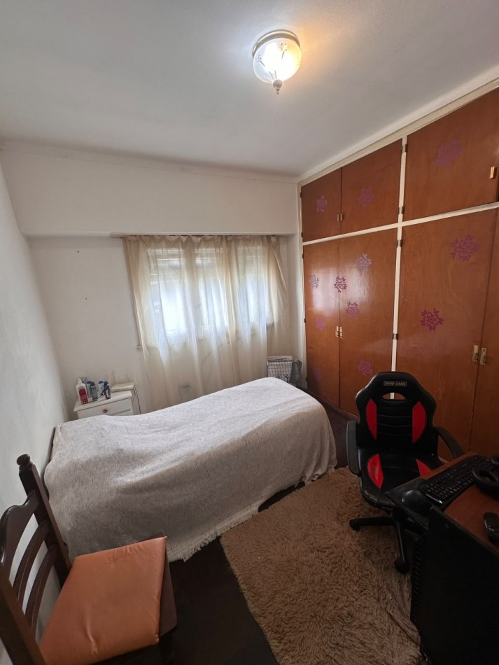 VENTA CASA DE 5 AMBIENTES EN CHAUVIN