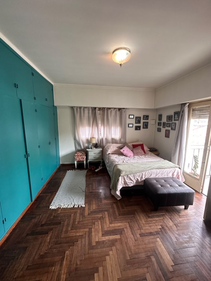 VENTA CASA DE 5 AMBIENTES EN CHAUVIN