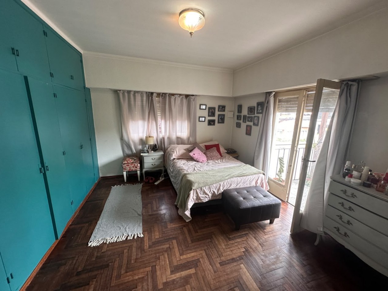 VENTA CASA DE 5 AMBIENTES EN CHAUVIN