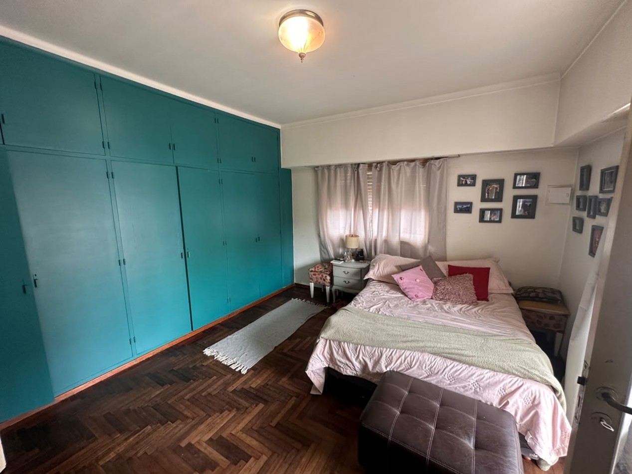 VENTA CASA DE 5 AMBIENTES EN CHAUVIN